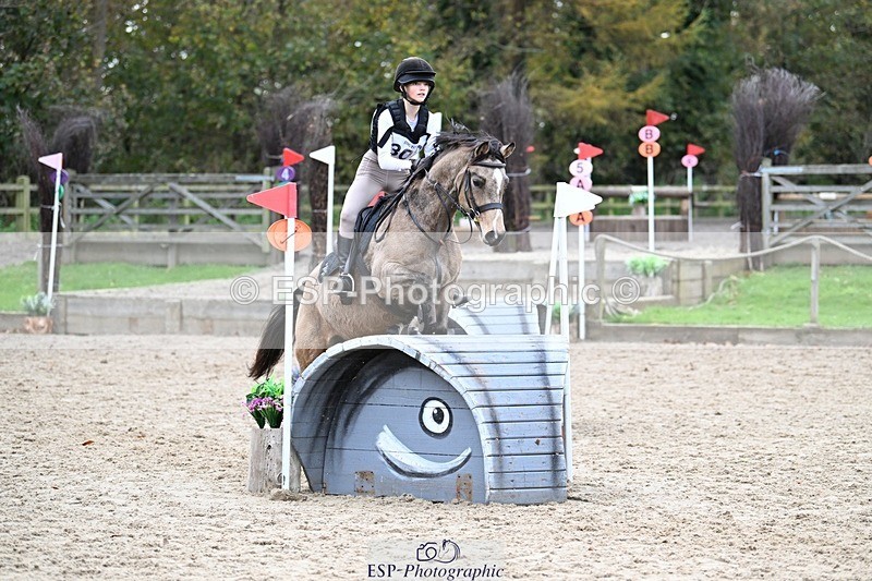 241117-140406-04403 - Cls 3 90-95cm 14.00 to 15.00