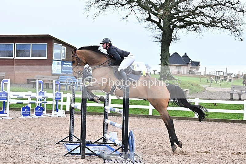 241127-131428-00632 - Cls 04A&B Snr Newc & 1.10m Open