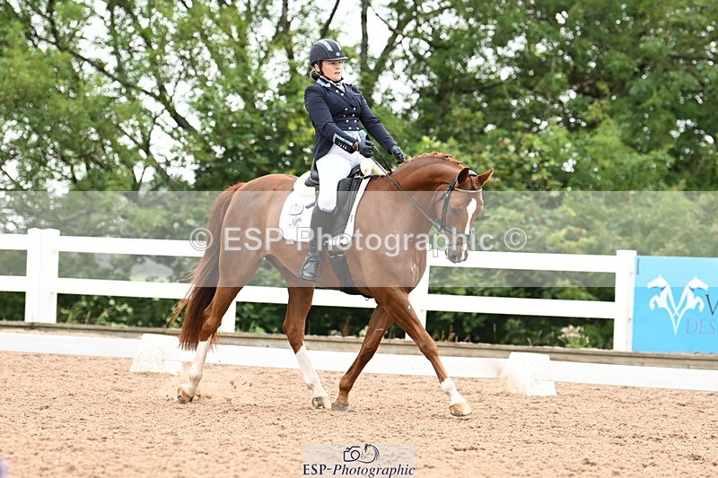 240815A-114704-00855 - 159-Verity.Perry-Bianchi