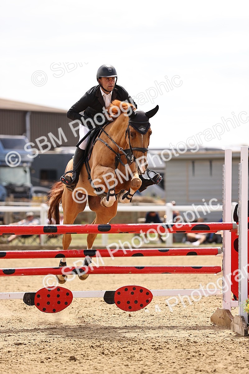 SBM_010536 - Class 9 - Senior Foxhunter - 1.20m Open