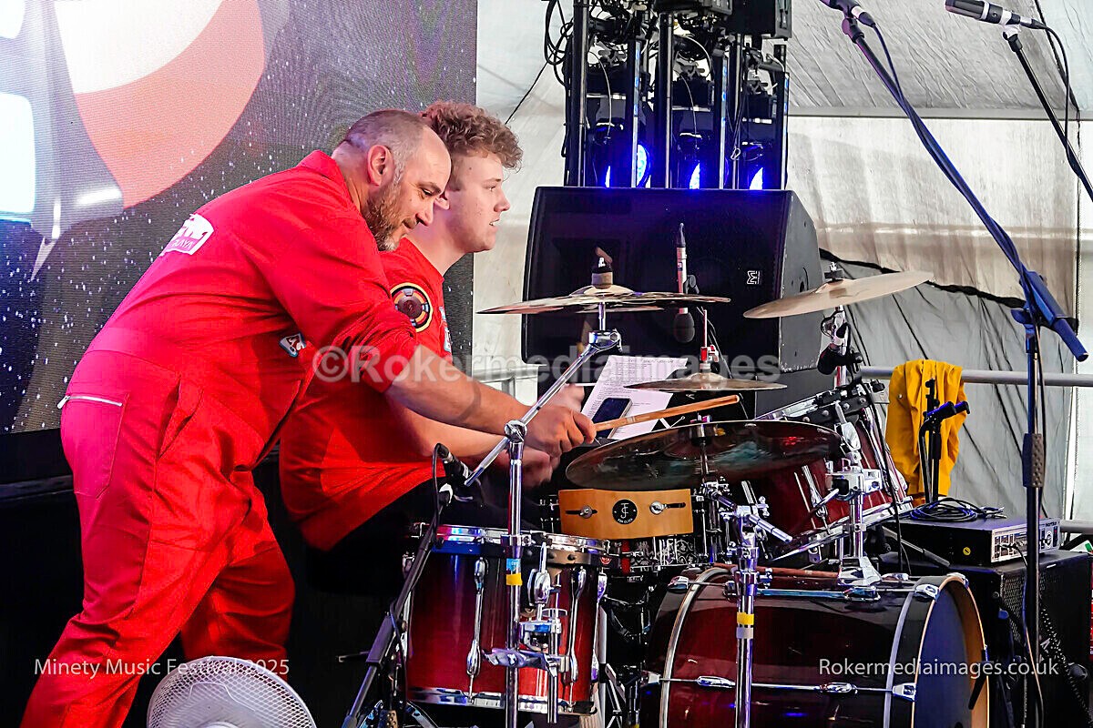 SATURDAY-17 - MINETY 2025