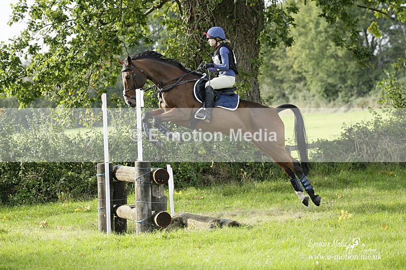  WWHT 171021 2961 - Intermediate (0.90m)  17/10/21