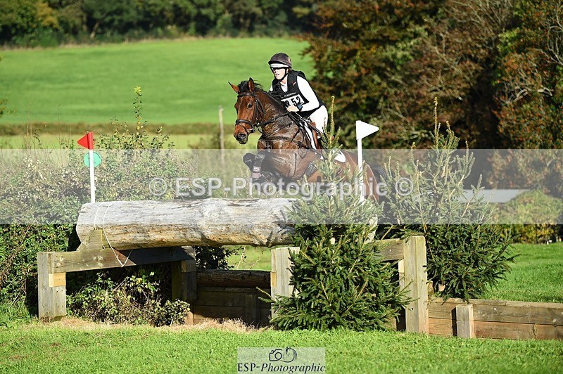 231022-150954-30337 - 352-GREANNANSTOWN.QUARRYMAN.GIRL-Grace.Taylor-XC