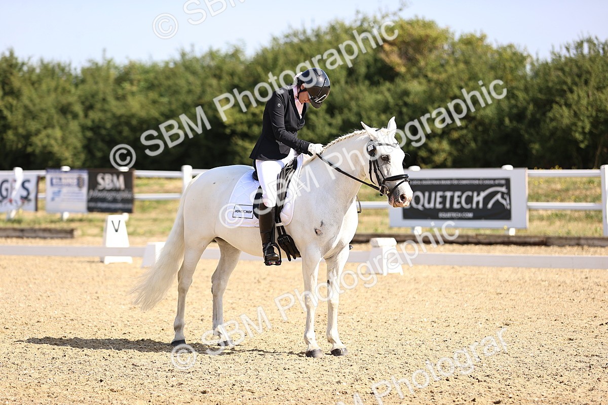 SBM_008680 - Novice 5 - 08.30-9.33
