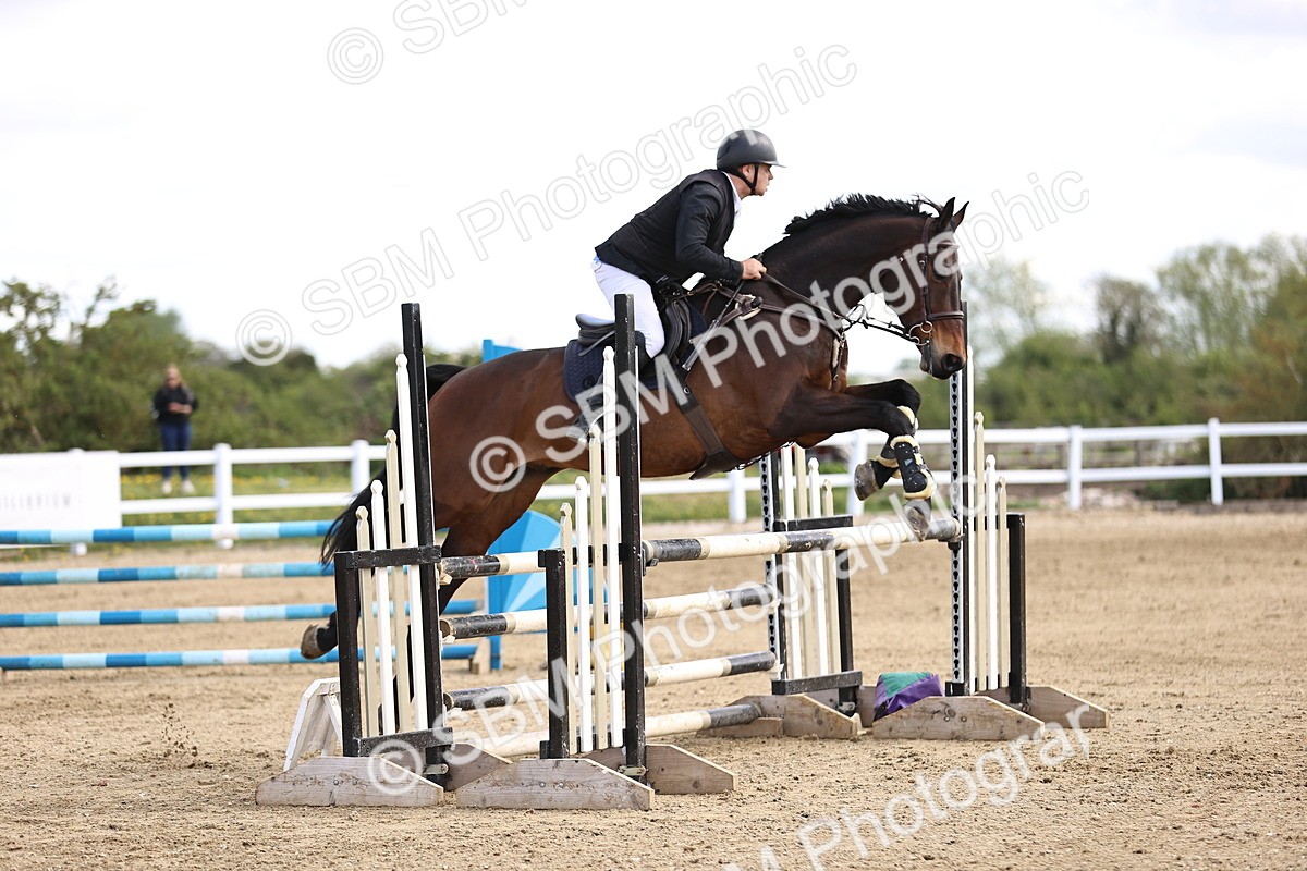 SBM_003493 - Class 16 - Senior Discovery - 1.00m