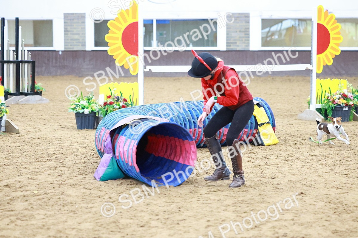 SBM_002109 - Class 3 - Horse & Hound (60cm)