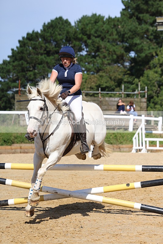 3E7A1342 - Class 9: 80cm Senior