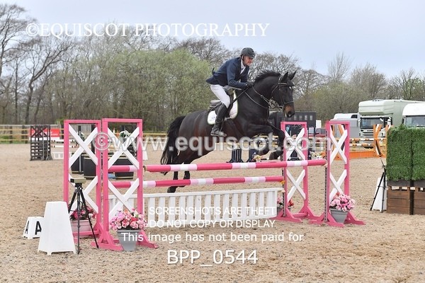 BPP_0544 - CLASS 4 FRI Senior Newcomers/ 1.10m Open