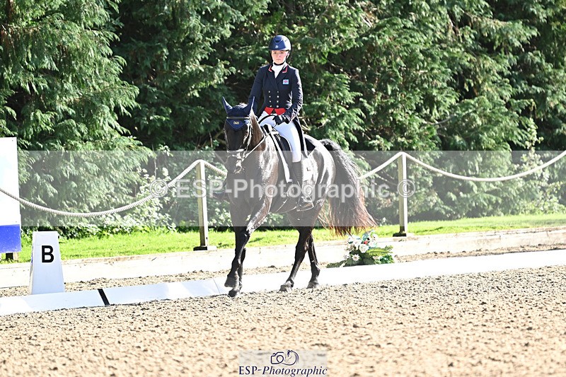 241023-143928-00573 - 002-Ellie.Fredericks-BRITANNIA'S.OLIVE