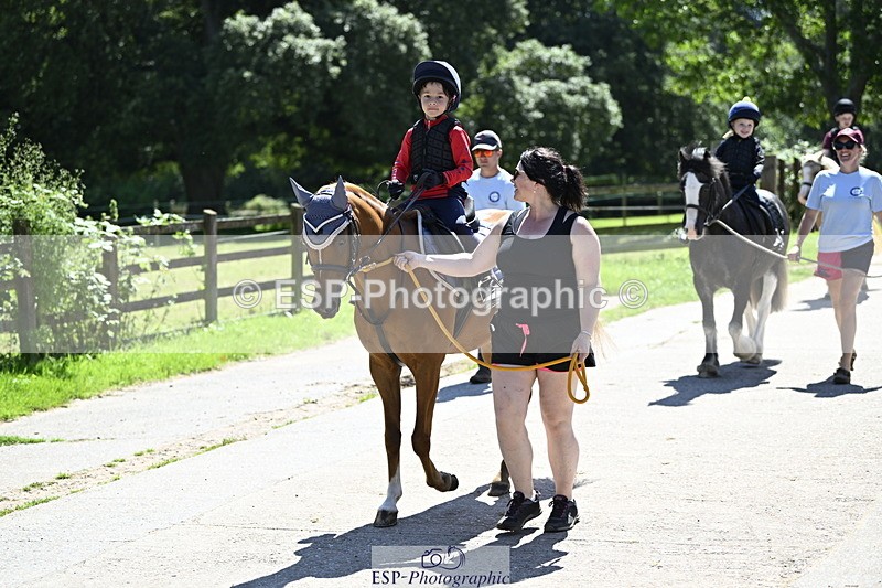 240728B-141714-00480 - Theo and Gemma's Groups Indoor