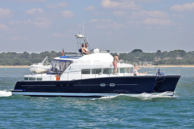 180715 TOP CAT 1Y3A2307 - Flybridge Cruisers