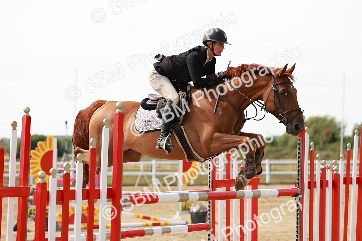 SBM_008102 - Class 4 - Senior Foxhunter - 1.20m Open
