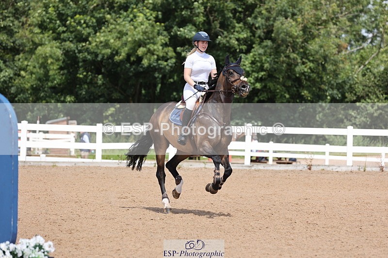 240718A-131030-05441 - Cls 9, 1 Star Bronze Tour 1.10m