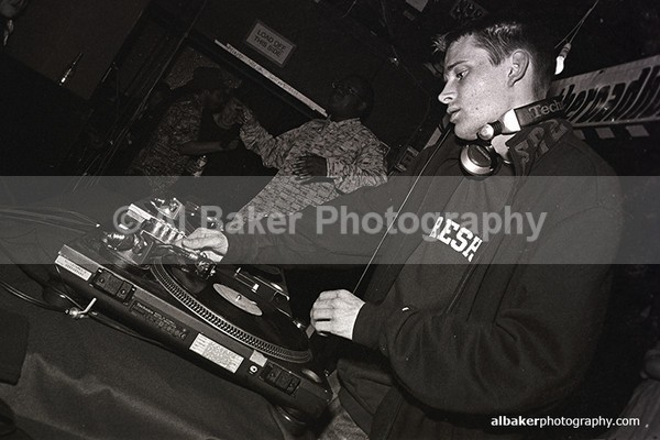 06 - Friends-&-Family @ the-roadhouse 19.04.03