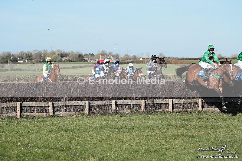 PtP 210326 678 - VWH Cirencester Races 21/03/26