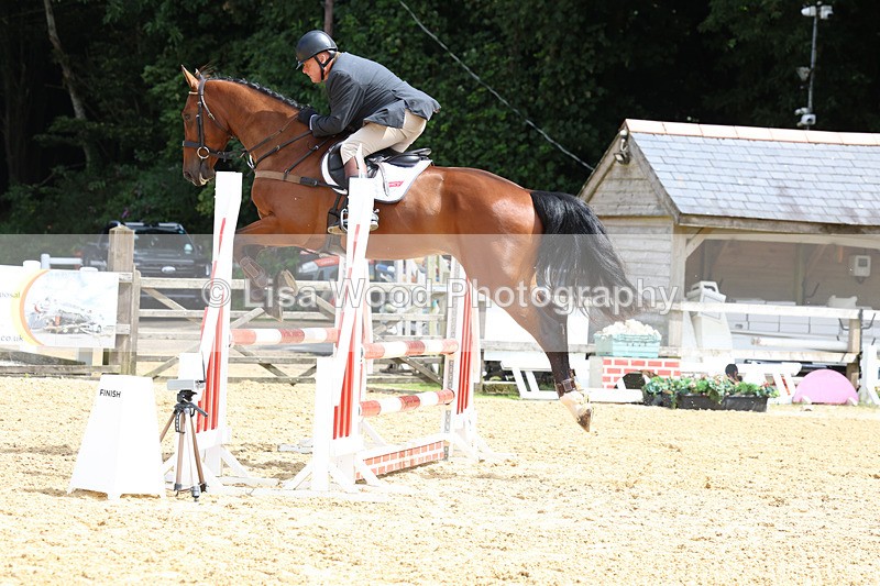 3E7A9875 - Class 9: Senior British Novice/90cm open