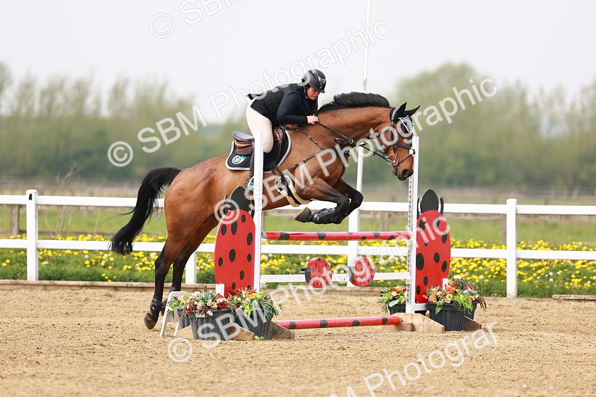  - Class 17 - Senior 1.05m