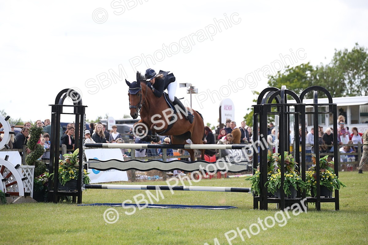 SBM_17416 - Class 208 - Senior Foxhunter 1.20m Open