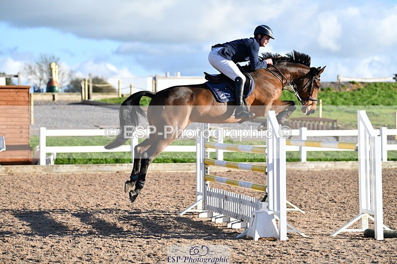 231110A-151822-00997 - Cls 6 Foxhunter & 1.20m Open