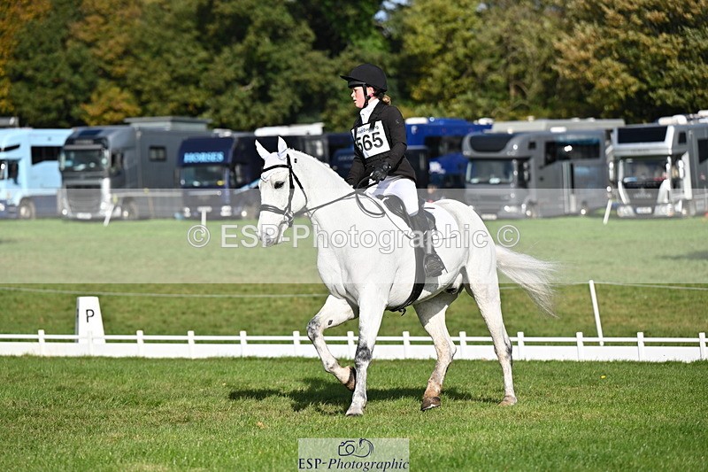 251024A-114507-09758 - G-565-Katie.Maddox