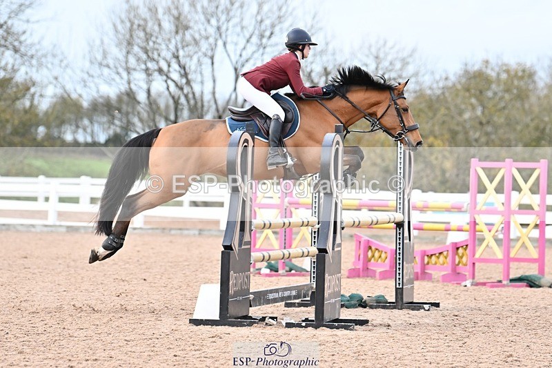 241117X-150602-05095 - Cls 19-20-21 Children on horses