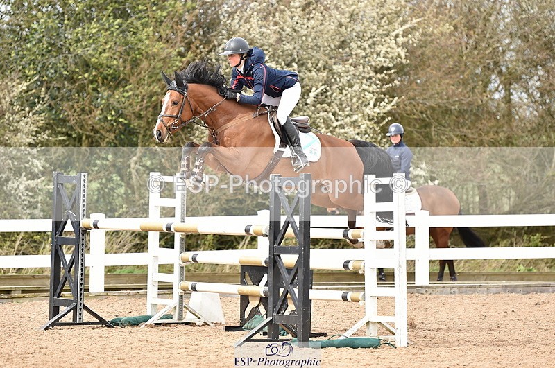 240327A-124006-00422 - Cls 4 Newcomers and 1.10m Open