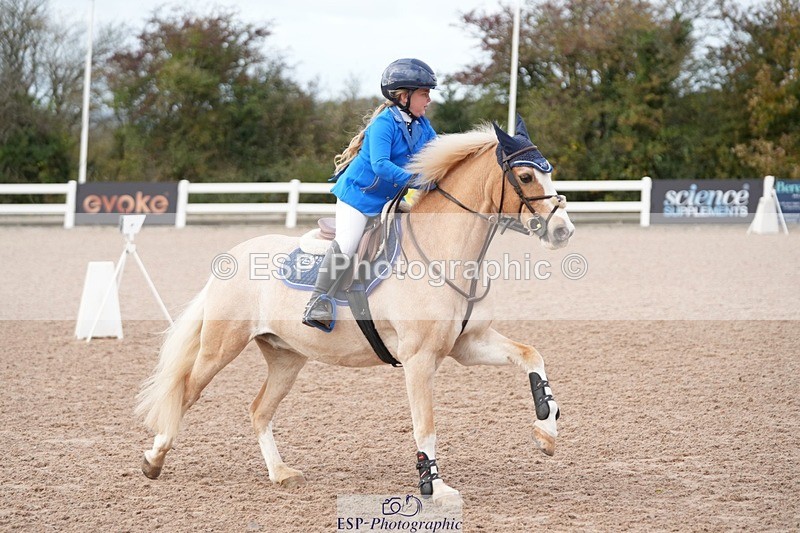 251026-110312-01870 - Cls 1+2 10yr and under 128cm and 70cm Open