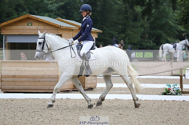 240720-101054-03867 - 125-Sarah_Browne-Domino_Star