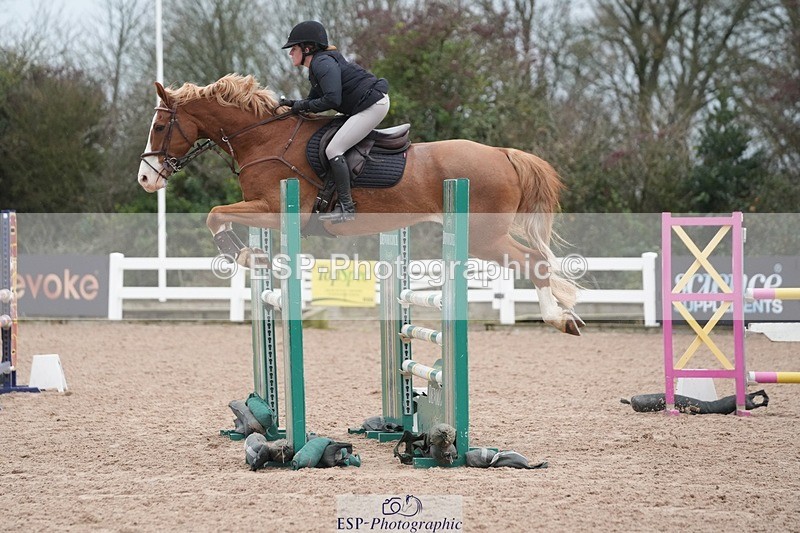 251109-115435-03672 - Cls 20 Newcomers and 1.10m Open