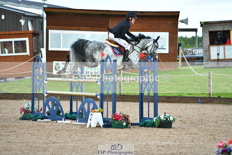 230723A-095002-10670 - Cls 4, 2 Star Small 1.30m