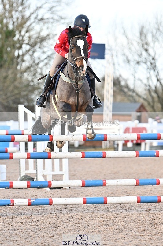 241208-141109-01896 - Cls 22 Foxhunter and 1.20m Open