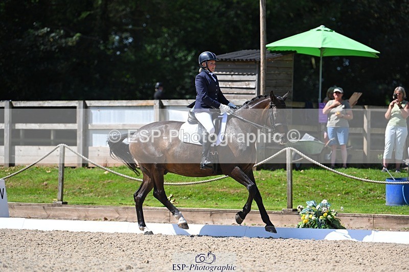 230811-120238-01149 - Cls 4 Adv Medium Silver