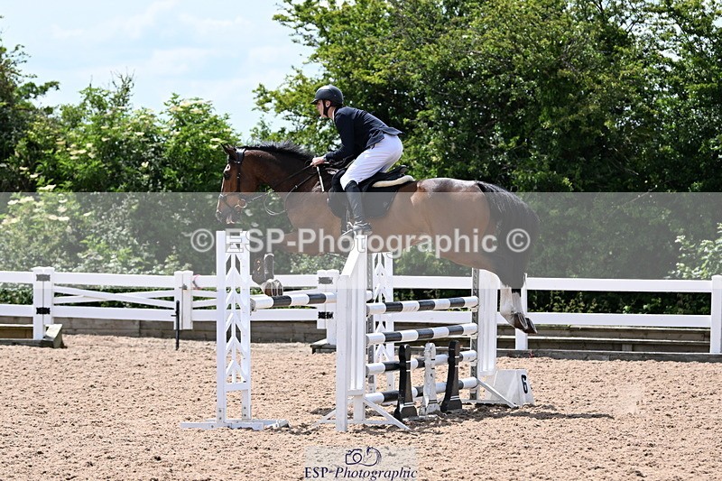 240619A-143622-00660 - Cls 4 Snr Newcomers and 1.10m Open