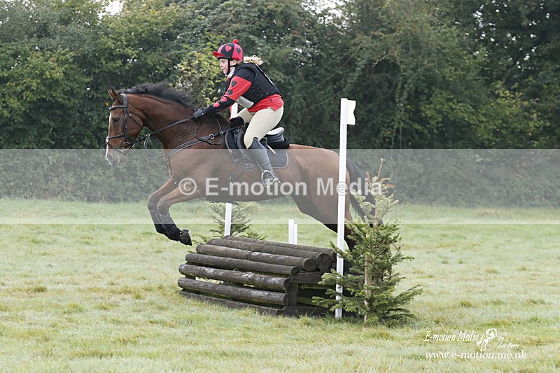 WWHT 171021 0397 - Novice Restricted (0.80m)  17/10/21