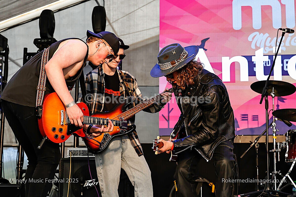 _MGL7240 - MINETY 2025