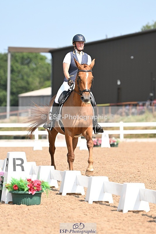 250816-122602-04510 - 051-Alana.ShaplandForever.Autumn.DS