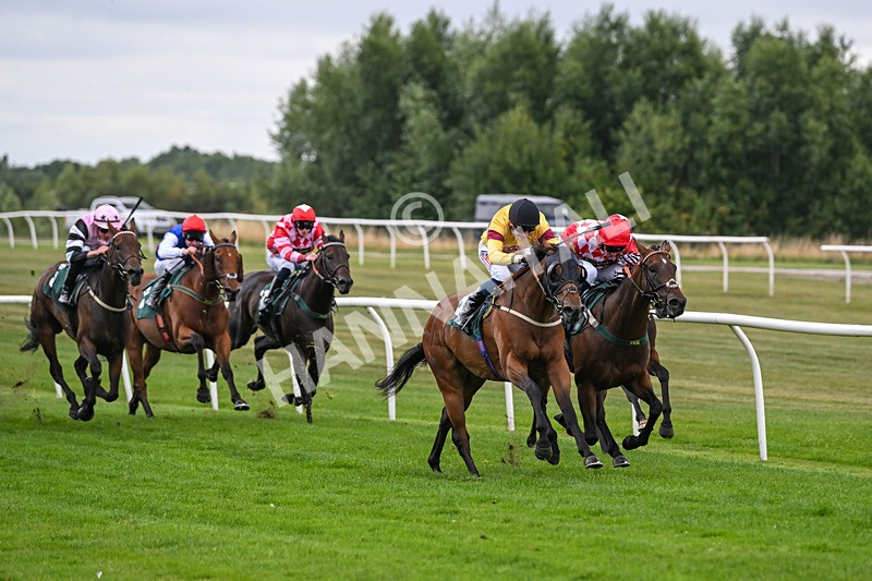 180825-Race 3-Flowstate-8505 - Race 3