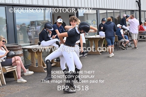 BPP_3518 - CANDIDS