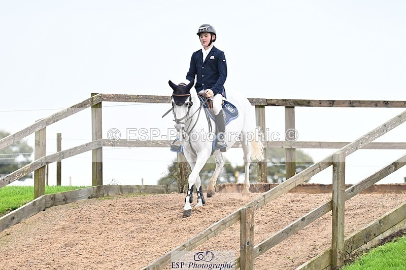 250920-162345-01887 - Cls 22 Pony Intro 90cm Derby