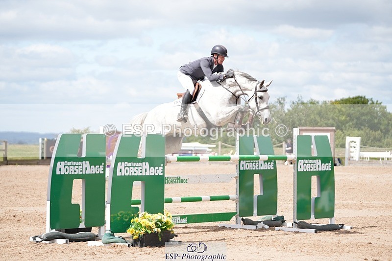 250801-114017-04968 - Cls 14 Snr Fox 1st Rnd