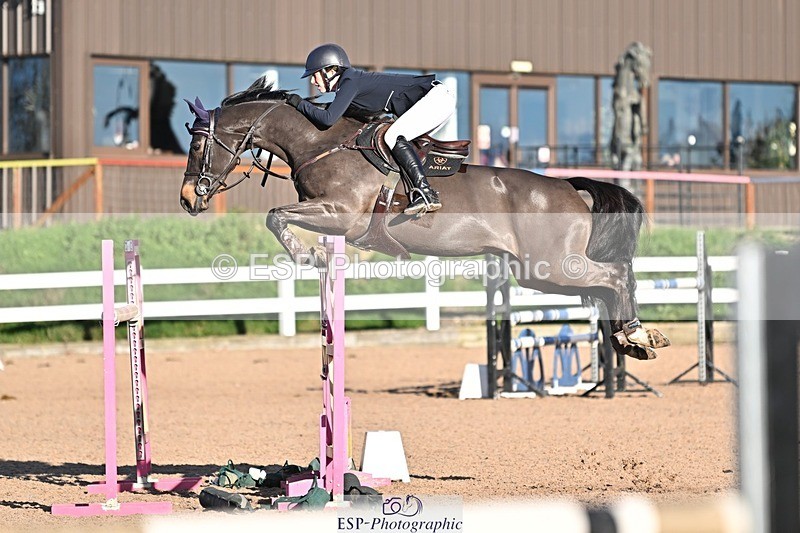 241120X-133643-00560 - Cls 05A&B Snr Fox & 120 Open