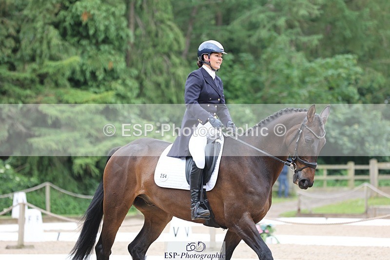 240524-092127-07142 - 254-KILBUNNY_RIOJA-Kate_Penny