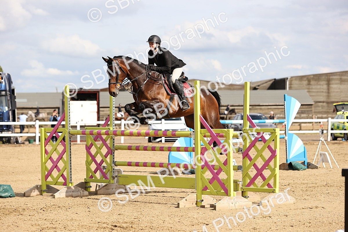 SBM_003633 - Class 13 - Senior Foxhunter - 1.20m
