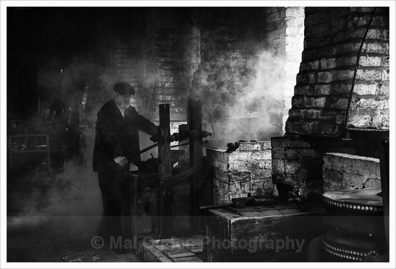 The Chainmakers - Black & White/Monochrome