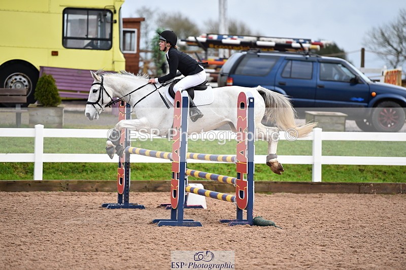 231203A-130226-01269 - Cls 9+10 Children on Horses 1m & 1.10m