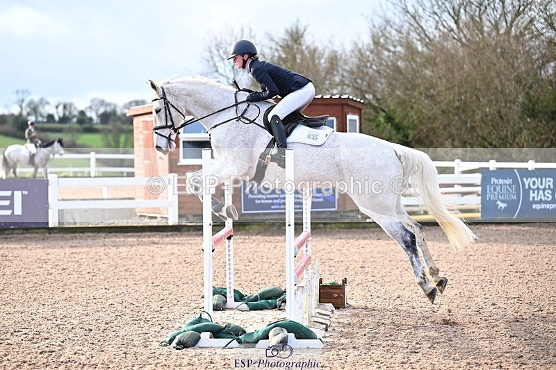 260128-104737-00162 - Clear Round & Brit Nov 90cm