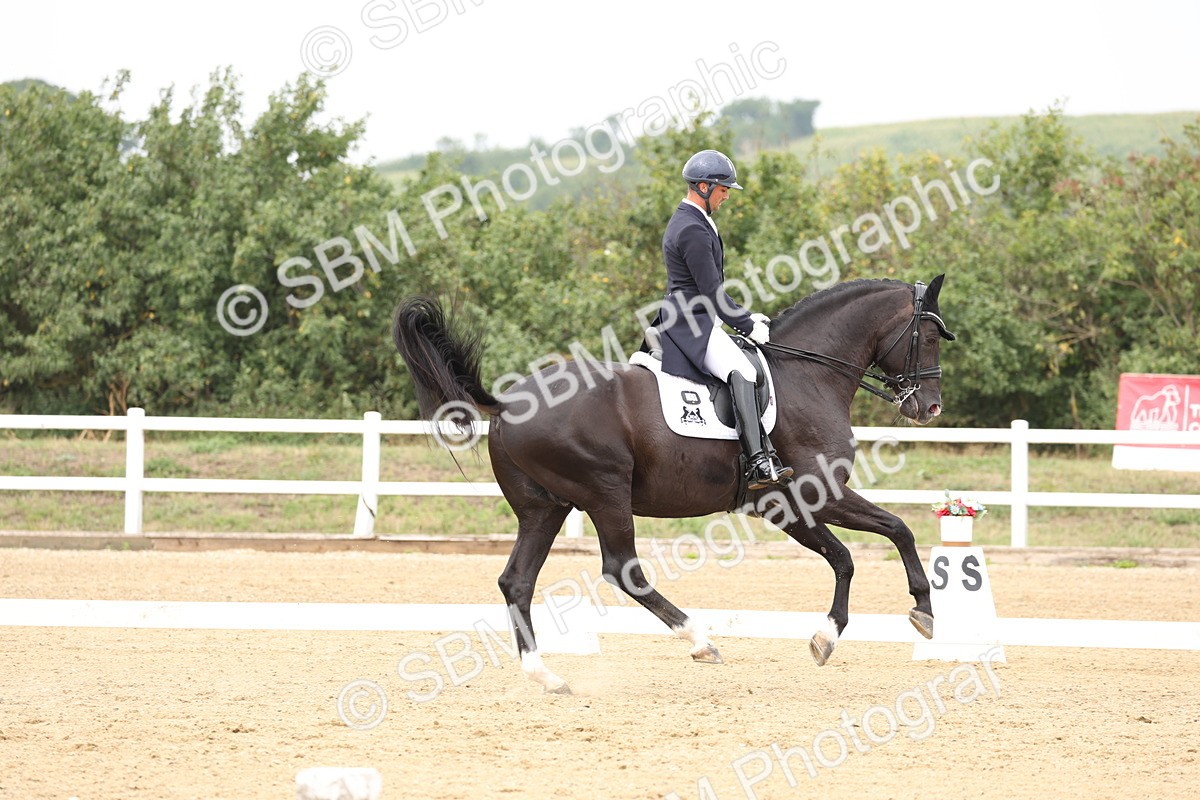 SBM_007636 - Class 9 - FEI INT I - 14.57-15.45