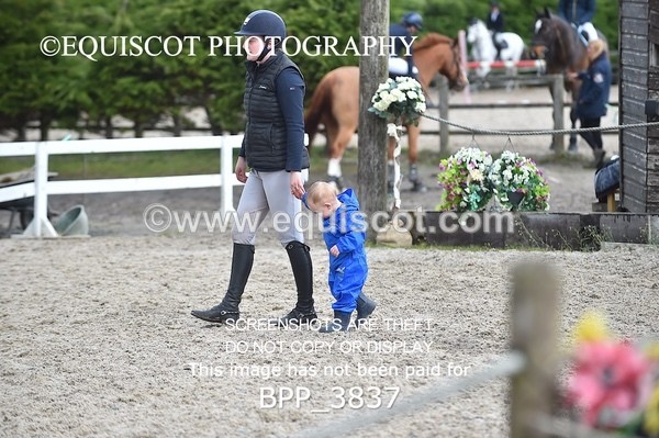 BPP_3837 - CLASS 4 Senior Newcomers/ 1.10m Open