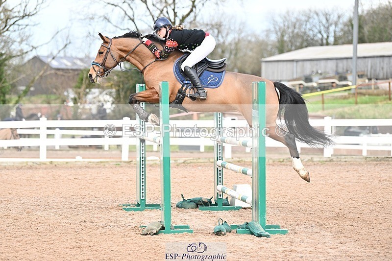 241206-125726-00867 - Cls 5 Newcomers and 1.10m Open