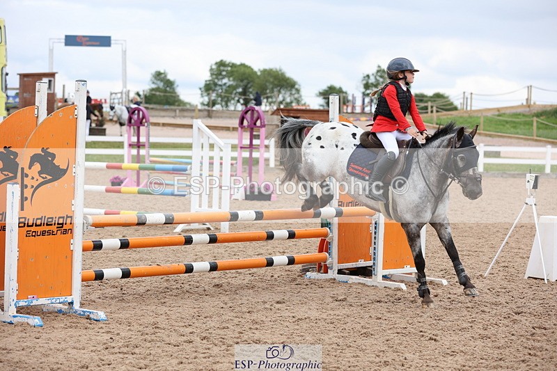 240630A-180043-16258 - Cls 28 Stepping Stones 128cm + 138cm